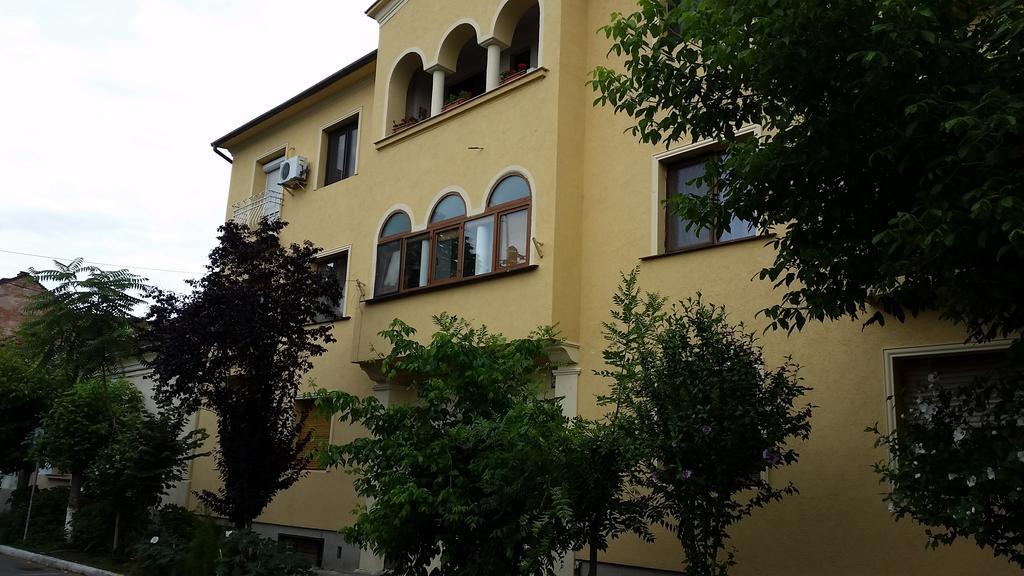 אורדאה Moonlight Central Apartments חדר תמונה